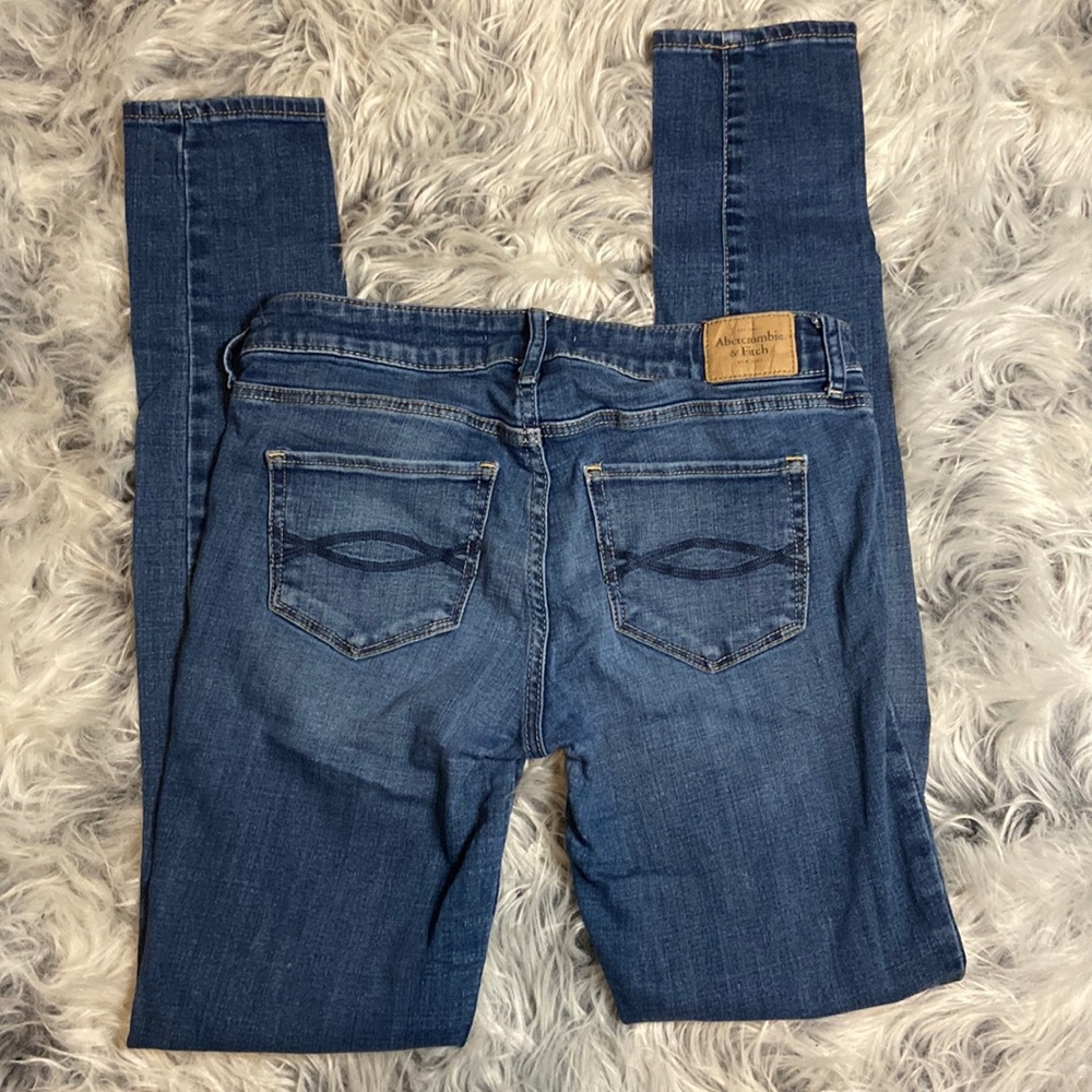 Abercrombie and Fitch distressed denim skinny jeans, size 2 regular